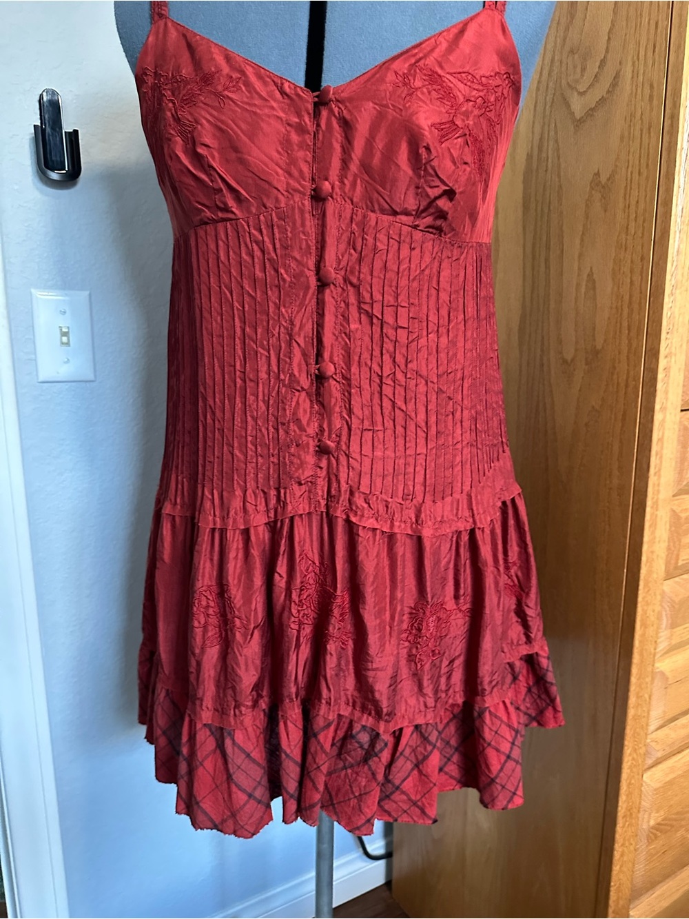 Free People Red Spaghetti Strap Midi Dress 100% Silk. Straps are adjustable.
